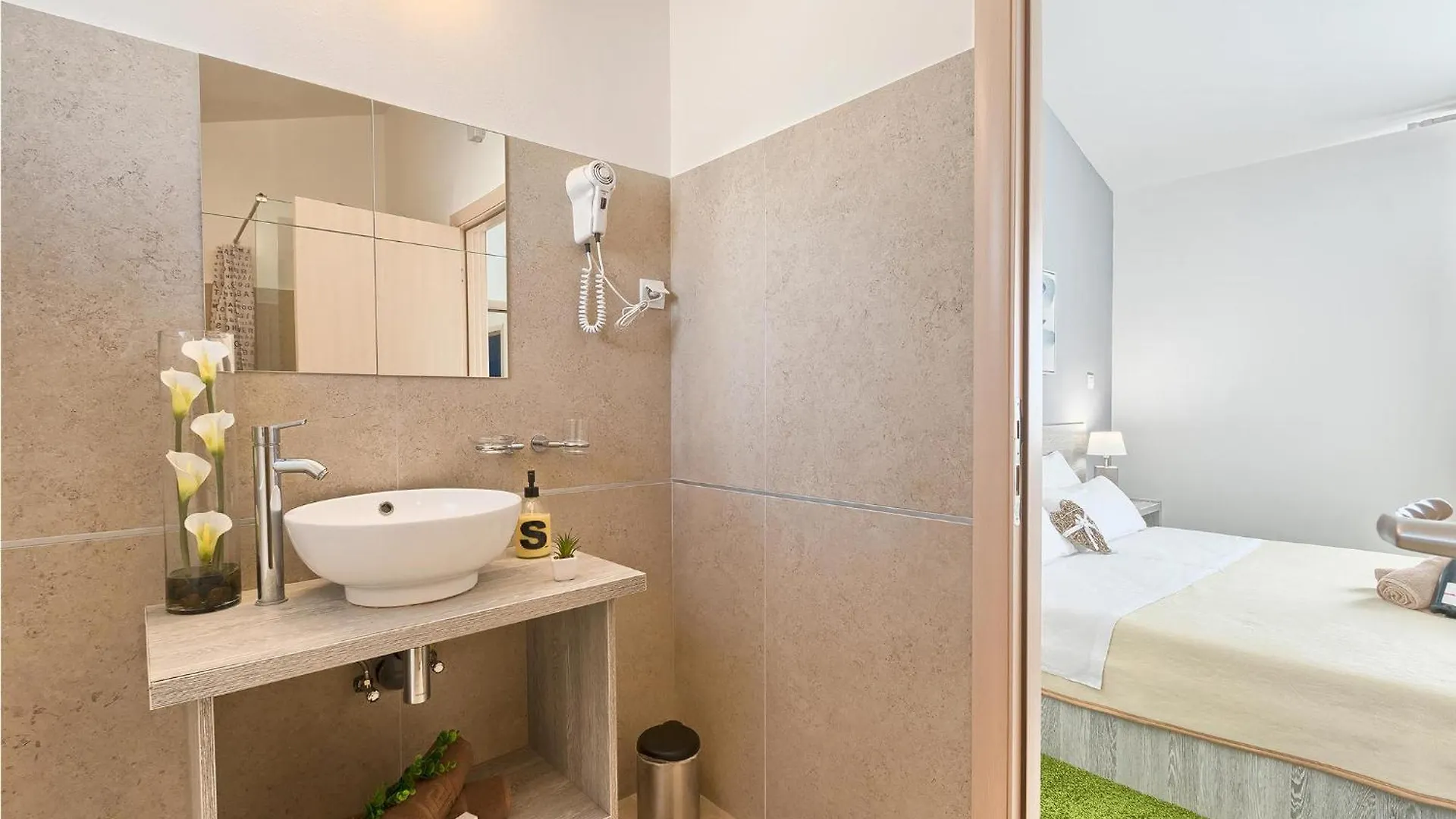 Amazing Home In Naselje Muzini With Wifi Tomisici Croatia