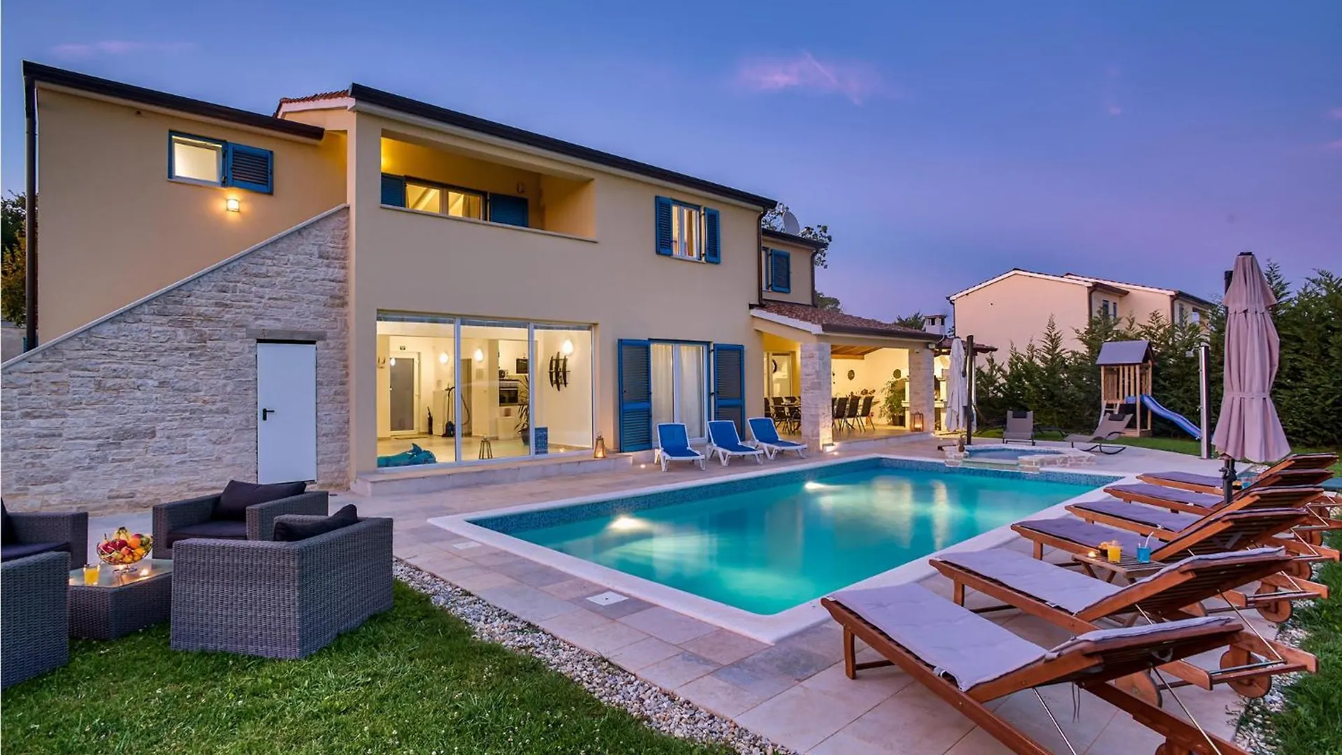 Amazing Home In Naselje Muzini With Wifi Tomisici