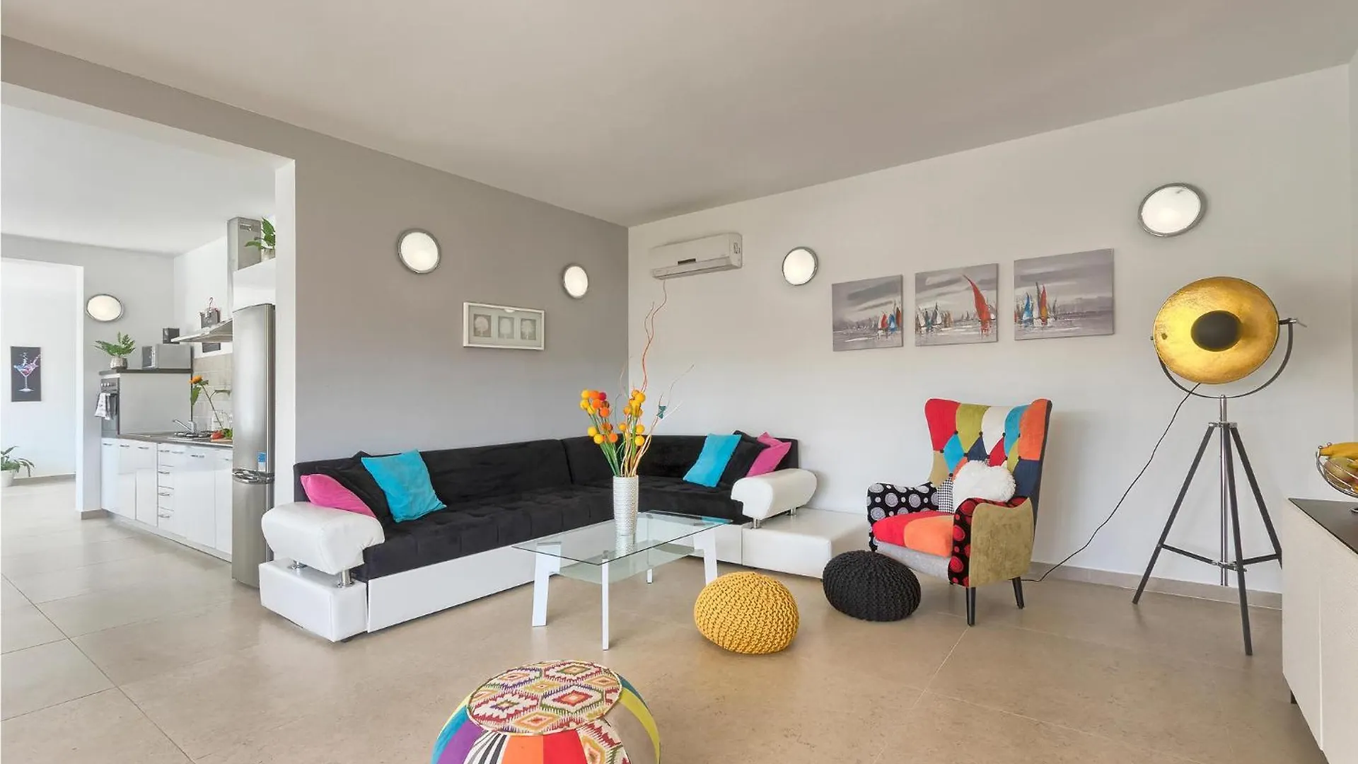Amazing Home In Naselje Muzini With Wifi Tomisici Holiday home